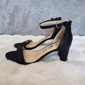 Life Stride Fab Flex Florence Ankle Strap Pumps Black Straps Size 11 W Wide NEW